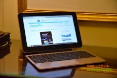 <b>技嘉CES上展出S1185可拆卸的變型筆記本電腦預(yù)裝WIN8！</b>