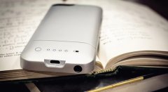 Juice Pack Helium的iphone保護(hù)外殼讓你的續(xù)航時間提高至少30小