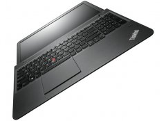 <b>網(wǎng)友評(píng)新款thinkpad-S531還不如二手X200好用無(wú)實(shí)體按鍵！</b>